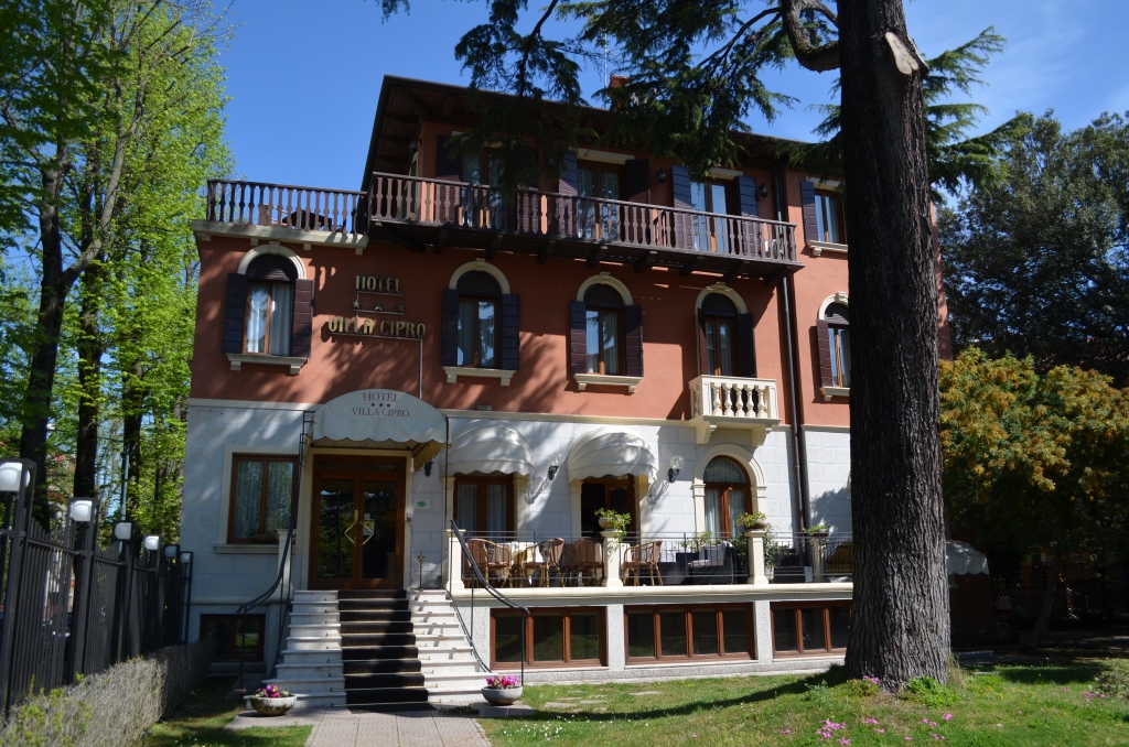 Das Hotel  Villa Cipro auf der Insel Lido di Venezia bei Venedig